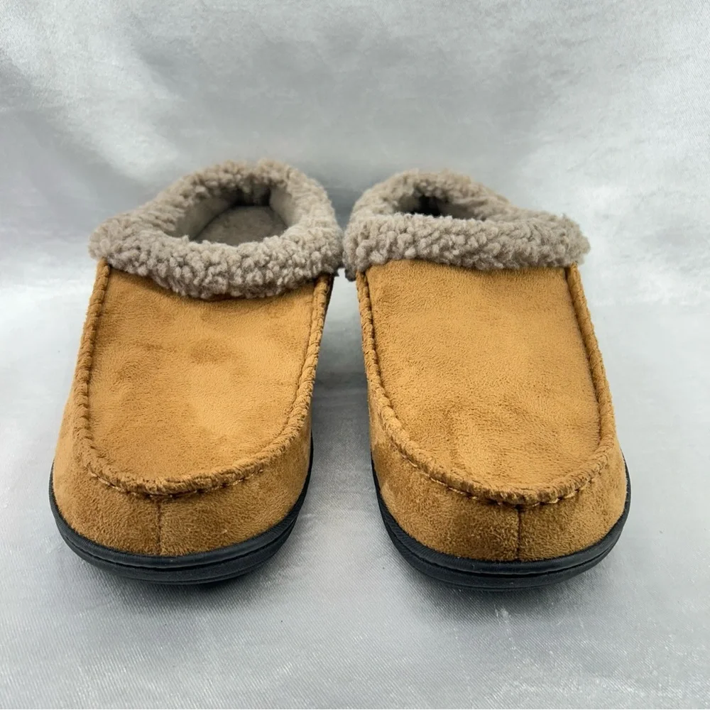 isotoner Memory Foam Slippers Size 9.5-10.5